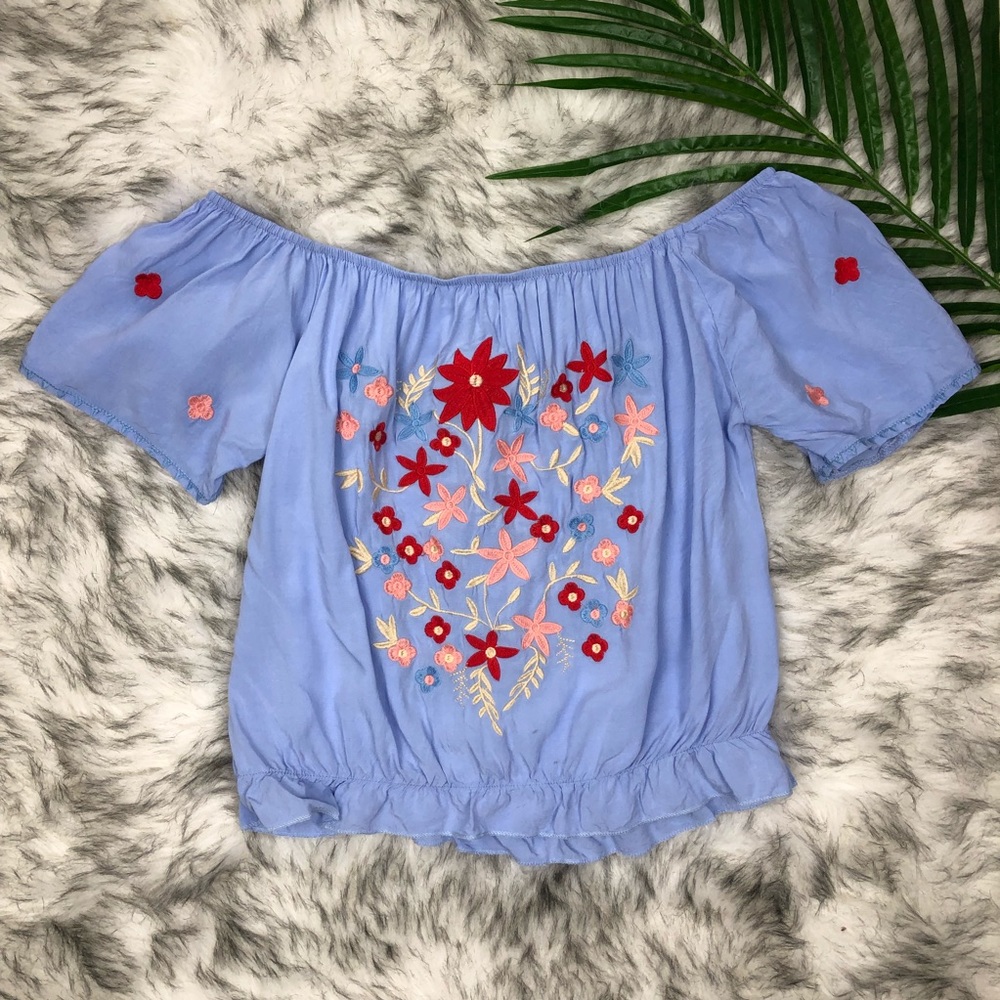 HWA Apparel Off Shoulder Top Embroidered Large